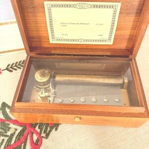 Reuge Sainte-Criox vintage collectible music box